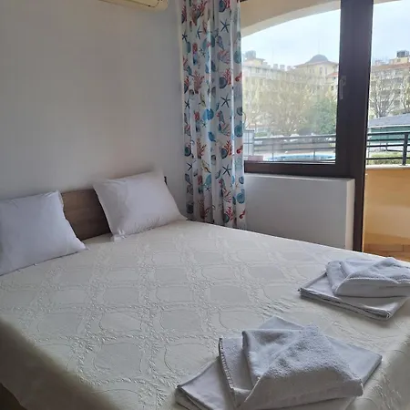 Apartment Tiny In Regina Mare *