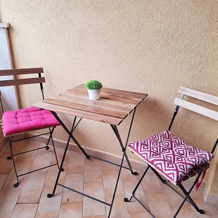 Tiny In Regina Mare * Carewo